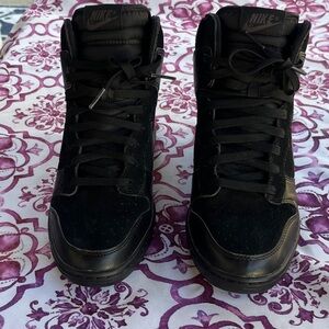 Nike Women’s Black High-Top Athletic Sneakers